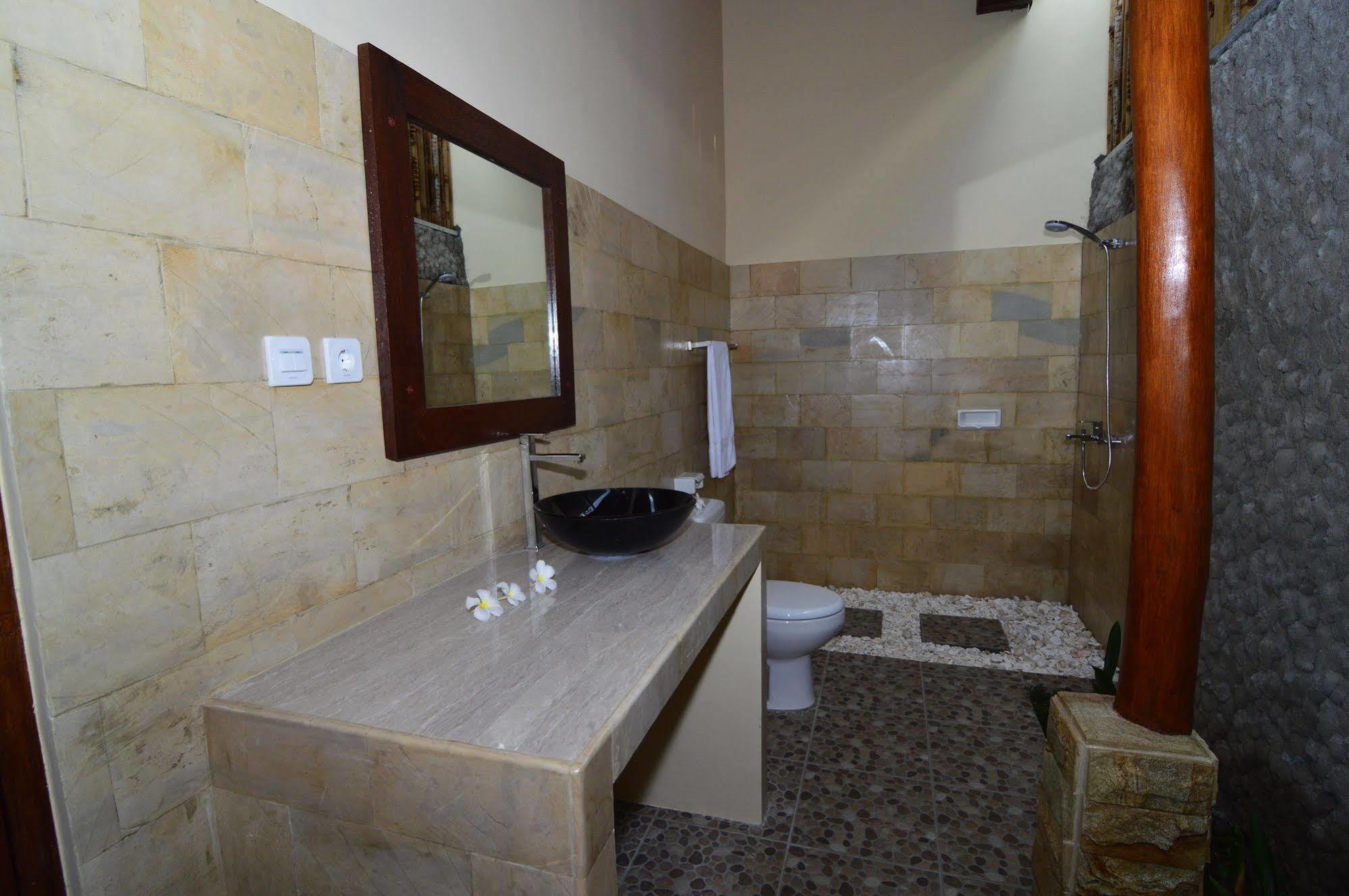 Shu Villa Lombok Kuta  Ngoại thất bức ảnh